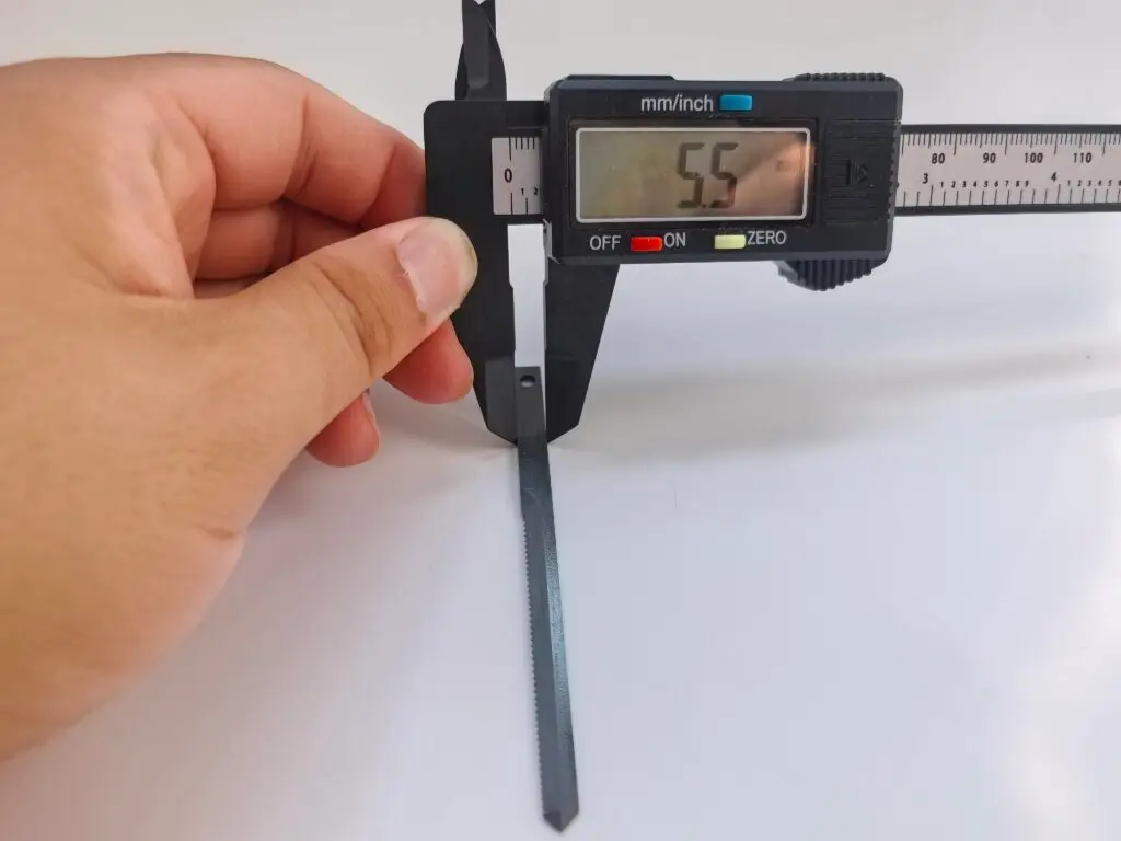 Inspecting a cutter blade with a digital caliper